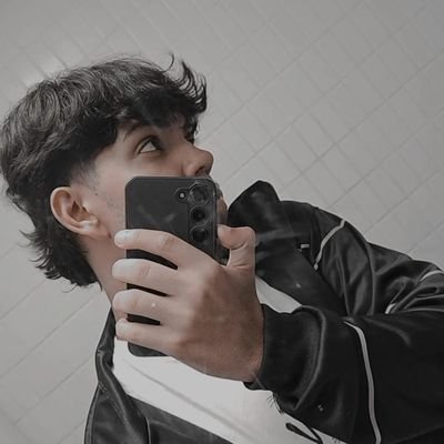 gamer, nerdola, otaku, painzete, viúvo da daenerys, putífero e homem golden retriever