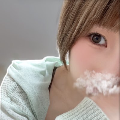 strip chatで楽しくわちゃわちゃエロ配信してます🩷マイペースなゆりなの応援📣していただけたら嬉しいです🫶FCの方ご希望あればフォロバしますのでPMください🐣