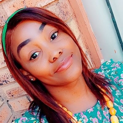 Mashenge wase Land Rover, Motor Industry, Die hard fan ye Liverpool ne Khosi, loves Outdoors, camping , IG mantombib