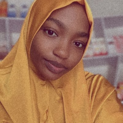 I'm a gentle soul who likes simplicity 🤸♀//music lover🎶|| unilorite || ambivert🧘//GGMU❤️|| fashion designer || Proudly muslimah