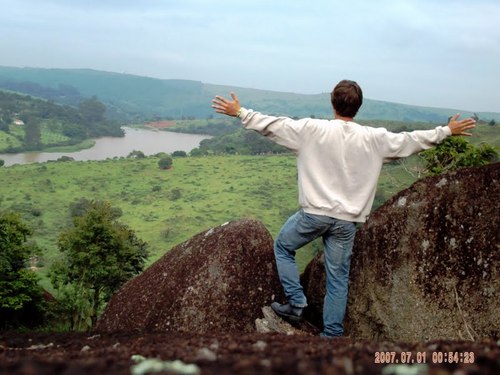 NADA nem NINGUEM irá me fazer desistir dos meus desejos, dos meus sonhos e das minhas conquistas! Quando não há possibilidades... É aí que DEUS faz o milagre!