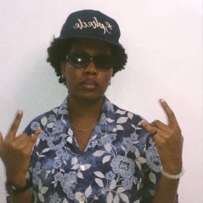 GloryAlausa's profile picture. Multifaceted