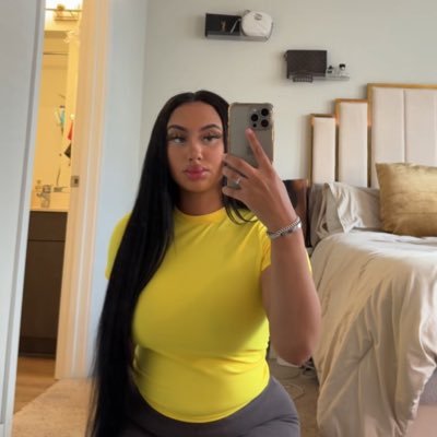 Snapchat: @bbsbby Instagram: @Msrightskin https://t.co/azVJSJ9bsO