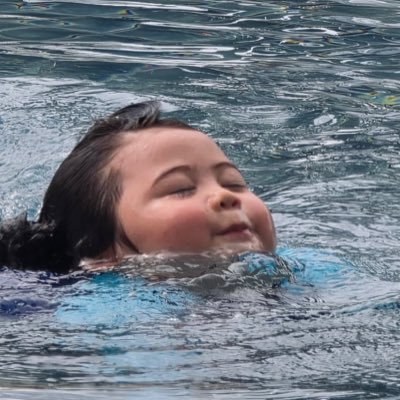 Itsme_01010's profile picture. เหมาะกับการอยู่คนเดียวนั่นแหละ