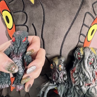 hedohedora's profile picture. 強いのが好き