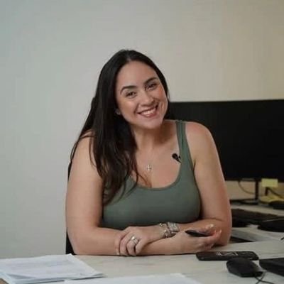 Annarebecc12137's profile picture. 