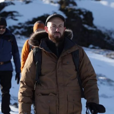 Fotógrafo y videógrafo profesional | Formador fotográfico | Geógrafo | Autor 'Guía Avanzada Fotografía de Paisaje'