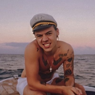 zoegancel's profile picture. 21y ~ TPWK as one god said🍉