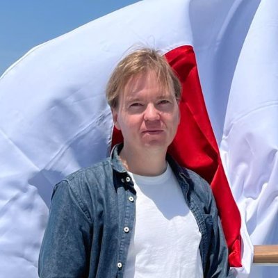 Creator of Bad Cat and many other cat games on Roblox.
Taking silly things seriously. 🇫🇮 in 🇯🇵