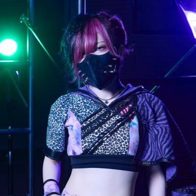 ❏ GANGDEMIC @gangdemic_info ❏ 紫👾Lead Dancer&Vocal👾顔に線書いてる元ダンサー ❏ 話せば怖くないョ ❏甘党❏よく喋るので毎日配信中 900日越え❏ お文具さん.シェイミ好きです🧸❤︎ ❏ エゴサタグ #Ria充 ❏インスタ.TikTokやってます