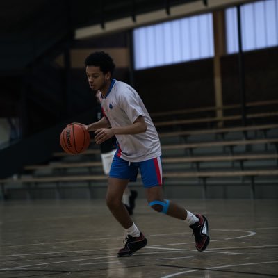 Class of 2026 6‘2/187cm Left Handed Combo Guard Instagram: @kidustee DMs Open! NCAA ID #2410422205 Email: kidustes@icloud.com Proverbs 12:11
