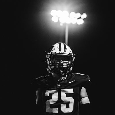 JESUS=KING| LB/RB@The Master’s Academy | Oviedo Florida | C’O 2027 | 5’9 170 | 2x State champ | @Coach_Granier | Hudl Link: https://t.co/ScdmCx9YyK