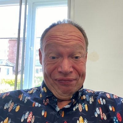 Sport fan kylie fan Lover .This is me sports motivated male Southcoast football fan Single former 6.5 handicap golfer democrat supporter Southampton FC fan