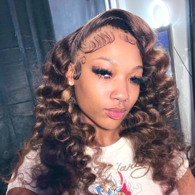 NYC 🗽. PAN 🏳️‍🌈. MODEL , POET , RAPPER 💨.