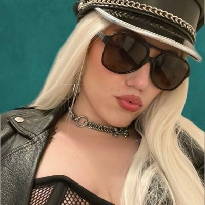 12+yr Experienced Domina • Feminization Specalist • Humiliation Connoisseur • Latex Lover • Enthusiastic Sadist • your God ⛓️💋 IG: Professional_Mean_Girl