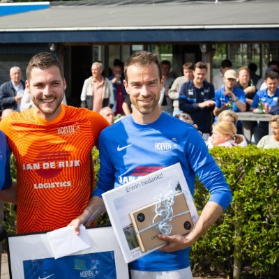 ErwinRoks's profile picture. Online Marketeer https://t.co/Qz3UscF8Yl | @VVHoeven | Supporter @PSV | Engels Voetbal