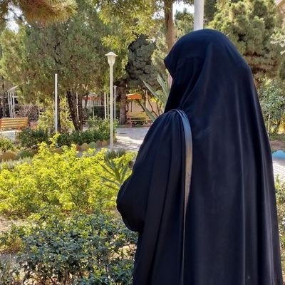 هرسال یک بار از تاریخ مرگ خودمون رد میشیم
بدون اینکه بدونیم
تو اون روز قراره بمیریم....