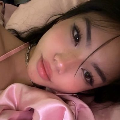 ur_hint2's profile picture. The Chastity Queen 👸 I’ll make you beg👅