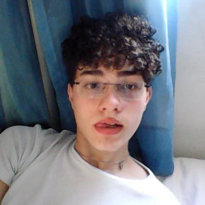 hugo Profile