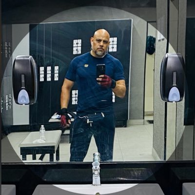 Nada golpea👊más fuerte que la vida, pero no importa lo fuerte 💪 que golpee, sino lo mucho que resistas y sigas avanzando🤨 … Alterna: @TermminHector