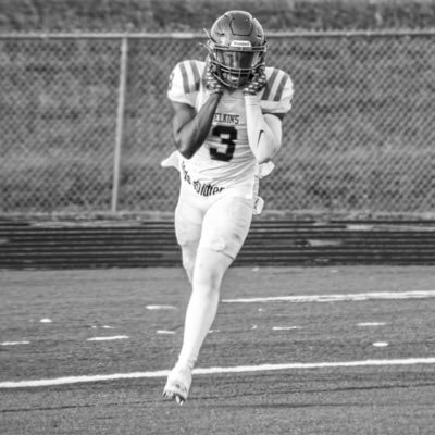 God first 🏈 2026 @Elkinsfootball| SS/OLB/RB |3.7GPA| 5’9 170lbs| 4.50 40 yard dash| Squat: 440 lbs, Bench: 250lbs| ✉️: ladavianr@icloud.com| 📞: (832-580-2846)