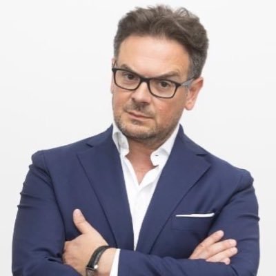 LorenzoSmerieri's profile picture. Ostinato ottimista, cauto osservatore della società moderna, alla quale ambisco donare il mio contributo. Padre, uomo imperfetto e motociclista appassionato!