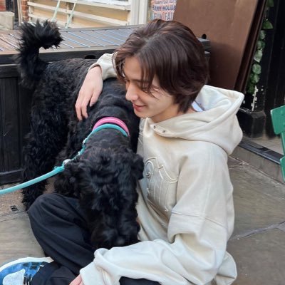 asacimahi's profile picture. even if there wasn’t any gravity on earth, I would still fall for you 💫