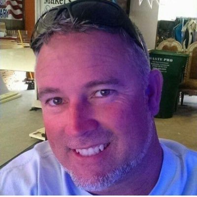 Am John single God First easy gentle man love animals love to travel swim. live love and happiness. Retired