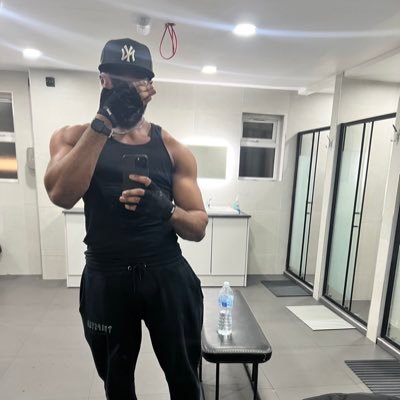 @boogzlivinn
