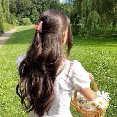Creative soul | Fashion | Food explorer 🍴 | Coffee connoisseur ☕️ 🌸 Let’s dream big 🌟 #TSLA #MAGA #IFB #PATROIT #TRUMP Bots🚫Porn🚫