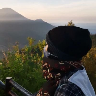 Sssunflowie's profile picture. 14 : 11.22 PM