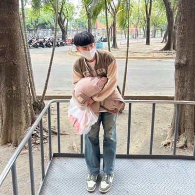 chen47212242's profile picture. 不知作用 但還是下載