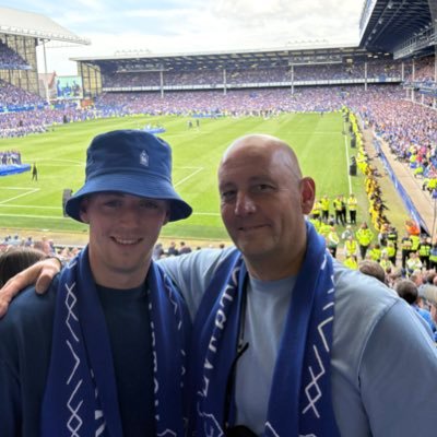 Proud father of two with a beautiful wife. Chairman of AFC Knowsley FC - Evertonian ☺️