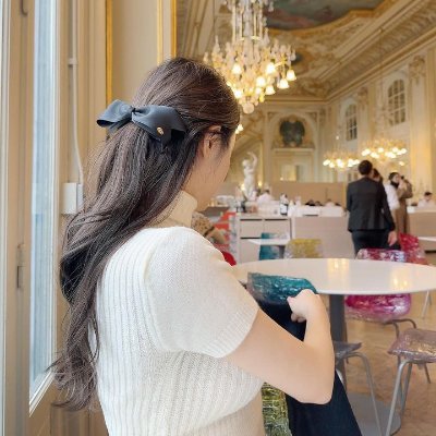 Classy by choice, elegant by nature. Curating a life of beauty, style, and quiet luxury. ✨