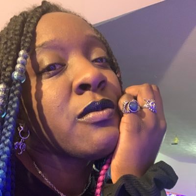 I had to remake my account but I’m back. I’m a Link/Samus competitor Smash player, Twitch affiliate https://t.co/DPiPmdVNif and Nintendo geek and love anime