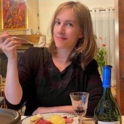 Looiekli2311's profile picture. 📊 Why stock investing? Ask this ambitious girl! eager for pro tips. DM me to share breakout trading! 🚀 #NYSE #Markets