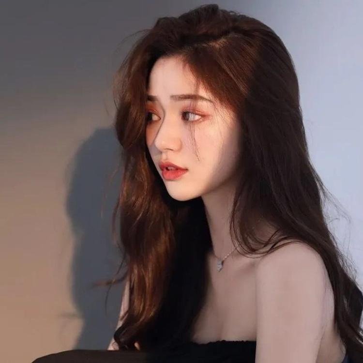 KaelaD32549's profile picture. 💧💧💧💧同城上门服务🈷唯一联系方式💧https://t.co/wXuZqG3zkD💧 反差婊/母狗/同城/学生妹/护士/老师/莞式/会所/舞蹈生——————🈚️定金，🈚️门槛—————非诚勿扰————要定金门或者门槛费的都是骗子！！！！！