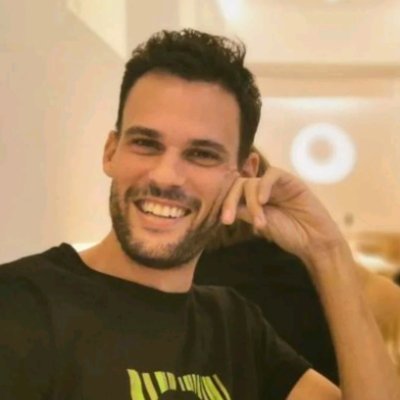 Periodista con vocación de creativo audiovisual con muchas💡 que ahora cubre la actualidad de Aragón en @larazon_es y cuenta historias en @youtube