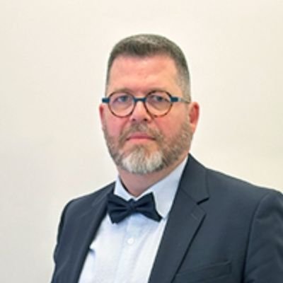 En lutte contre les injustices. Avocat au barreau de Paris. Fiscalité, Sport, Potichats...