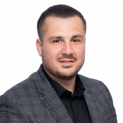Manouk Akopyan Profile