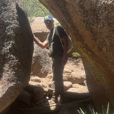 nickmomrik's profile picture. Asparagus is gross.