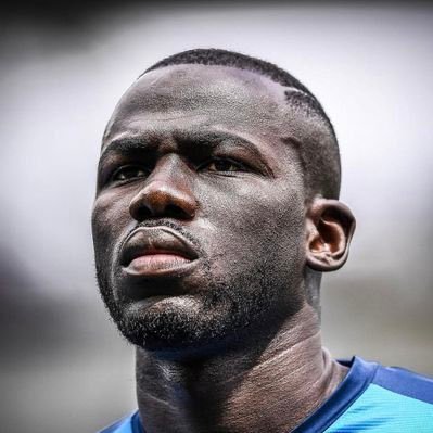 Travail + prière + confiance en الله = la réussite InSh'الله 🌟 s/o Chelsea 💙