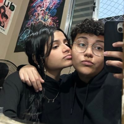 eu gosto de falar sobre minha mulher por aqui, sou fã da elayne baeta, do spotify e passo raiva diariamente com as pessoas!! ;) baetinha&ansiosa