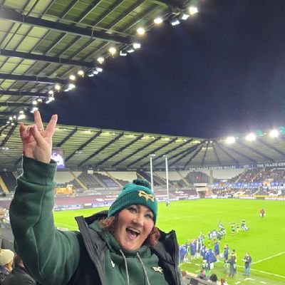 Co-Host of The Black Feather: Ospreys Rugby Fancast. Lover of Rugby, Ospreys and my Scottish Husband