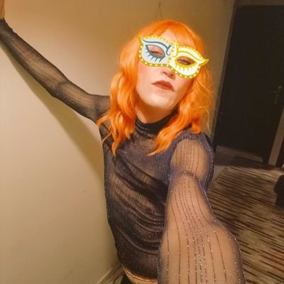 İzmir dışı görüşme yapmıyorum, takip etmeyene cevap vermiyorum. Seans bilgisi için DM.