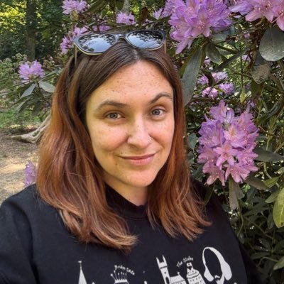English Teacher / Resource Technician.✨ Vegan. 🌱 PhD student researching Faustian bargains in Literature. MA Literature & Culture. 🎓 She/Her. 🏳️🌈