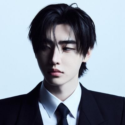parody of 2OO2 ㅡ ENHYPEN's very own charming ice prince who owns winsomeness on his visage, 𝑺𝒖𝒏𝒈𝒉𝒐𝒐𝒏. EN-7