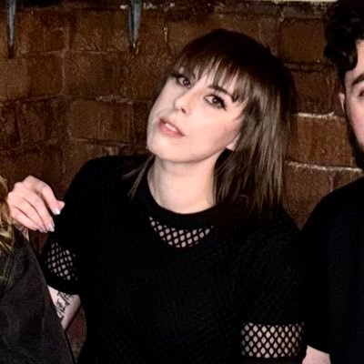 sk8witch_'s profile picture. she/her - @grovessongs 💜