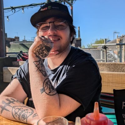26 | UK | Playing horror games whilst learning to make a horror game -Buisness - tatemurison@gmail.com official @thebornlessgame content creator