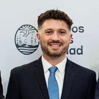 Maestro. Diputado en @legiscaba https://t.co/h6ncop3gP5